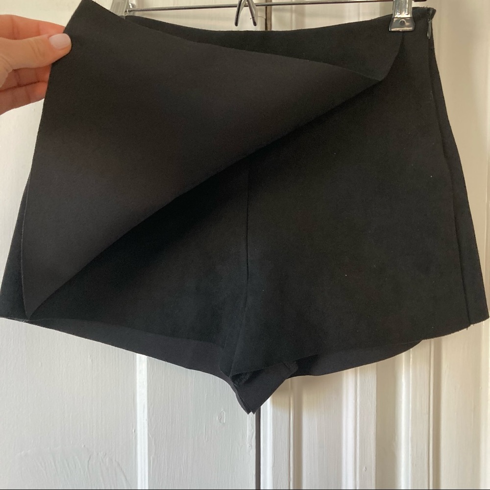 Forever21 Faux Suede Skort - Picture 3 of 7
